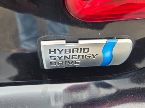Used 2011 Toyota Camry Hybrid w/ Upgrade Pkg FWD image 13