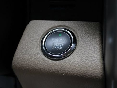 Used 2015 Ford F150 Lariat w/ Equipment Group 502A Luxury AWD/4WD image 14