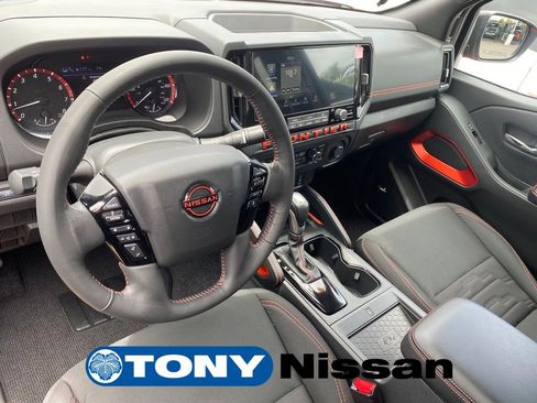 Used 2025 Nissan Frontier Pro-X w/ Pro Convenience Package RWD image 31