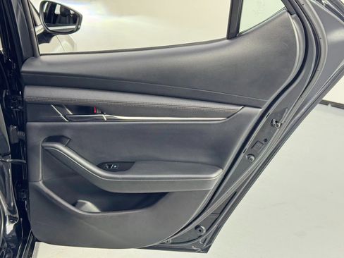 Used 2022 MAZDA MAZDA3 s image 41