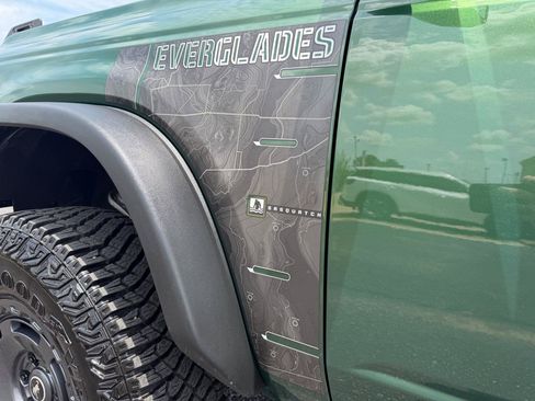 Used 2024 Ford Bronco Everglades AWD/4WD image 8
