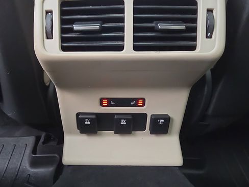 Used 2018 Land Rover Range Rover Velar S image 62