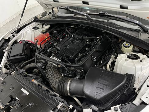 Used 2018 Chevrolet Camaro SS RWD image 28
