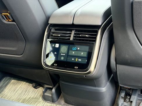 Used 2023 Rivian R1S Adventure AWD/4WD image 20