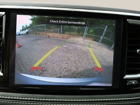 Used 2026 Chrysler Pacifica Limited FWD image 26