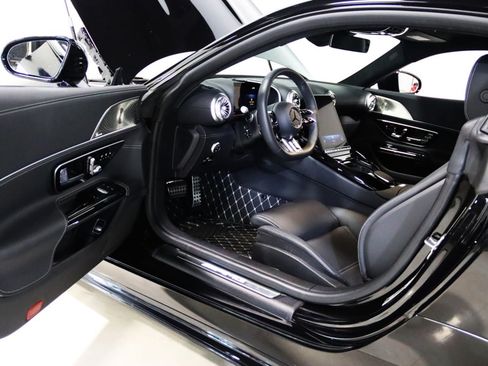 Used 2025 Mercedes-Benz AMG GT 63 image 76