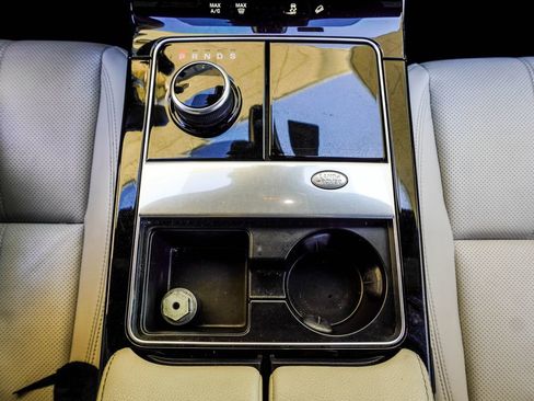 Used 2020 Land Rover Range Rover Velar R-Dynamic S image 21