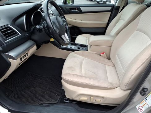 Used 2016 Subaru Outback 2.5i Premium AWD/4WD image 7
