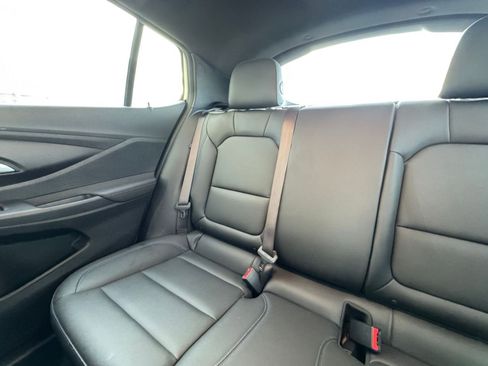 Used 2025 Buick Envista Sport Touring image 37