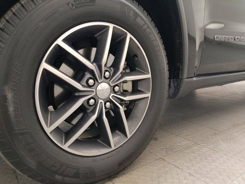 Used 2017 Jeep Grand Cherokee Limited w/ Jeep Active Safety Group AWD/4WD image 31