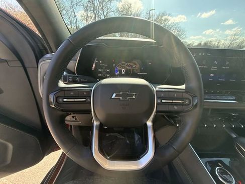 Used 2024 Chevrolet Colorado ZR2 w/ Technology Package image 14