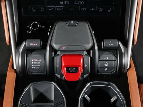 Used 2023 Lamborghini Urus S image 37