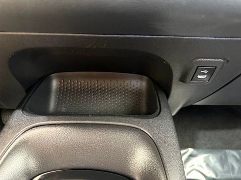Used 2025 Toyota Corolla LE FWD image 35