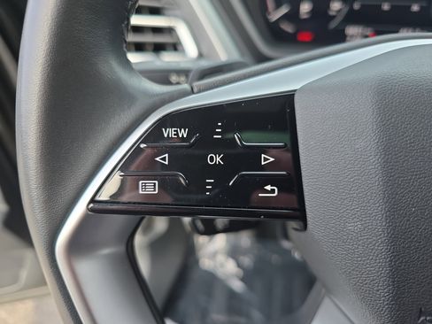 Used 2024 Audi Q4 e-tron Premium Plus w/ Premium Plus image 17