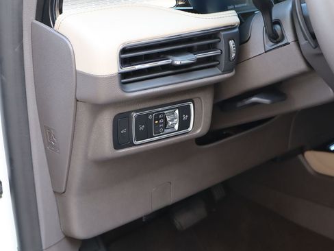 Used 2024 Lincoln Corsair FWD image 23