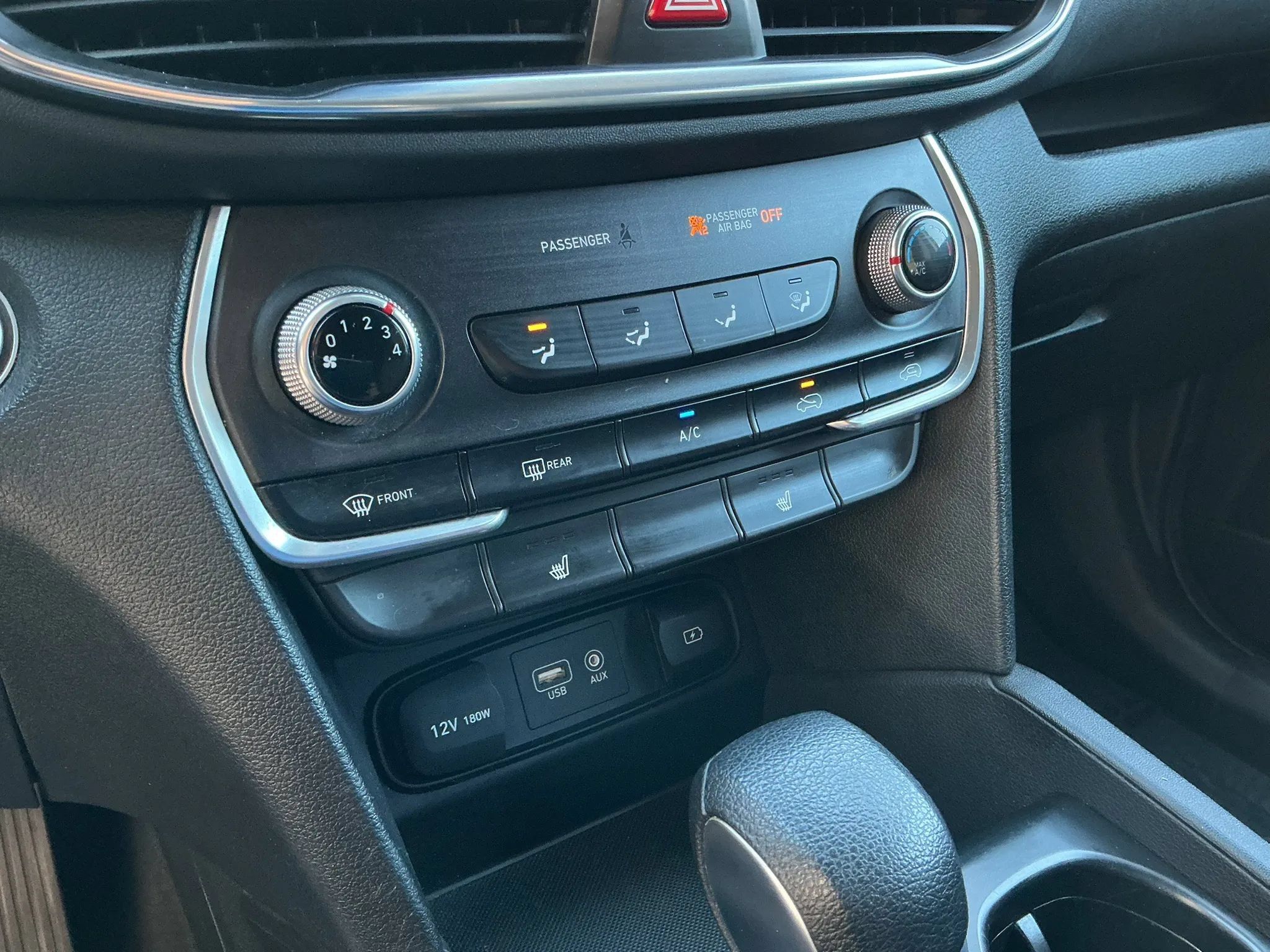 Used 2019 Hyundai Santa Fe SEL FWD image 21