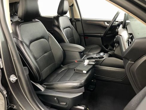 Used 2020 Ford Escape Titanium w/ Titanium Premium Package 2.0 AWD/4WD image 40