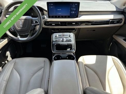 Used 2022 Lincoln Nautilus FWD w/ Premium Package image 8