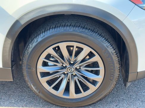 Used 2025 MAZDA CX-70 3.3 Turbo w/ Preferred Package image 10