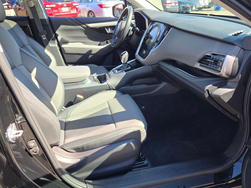 Certified 2024 Subaru Outback Onyx Edition AWD/4WD image 7
