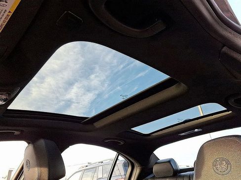 Used 2023 Alfa Romeo Giulia Ti image 17