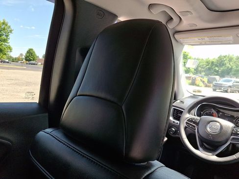 Used 2022 Jeep Cherokee Latitude Lux w/ Sun & Sound Group AWD/4WD image 14