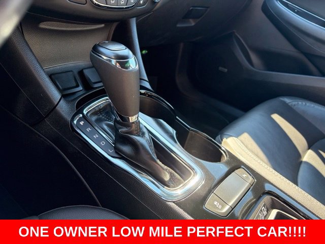 Used 2018 Chevrolet Cruze Premier FWD image 23