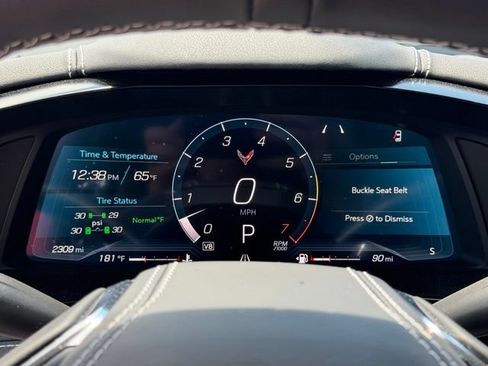 Used 2025 Chevrolet Corvette Stingray Preferred Cpe w/ 2LT RWD image 29