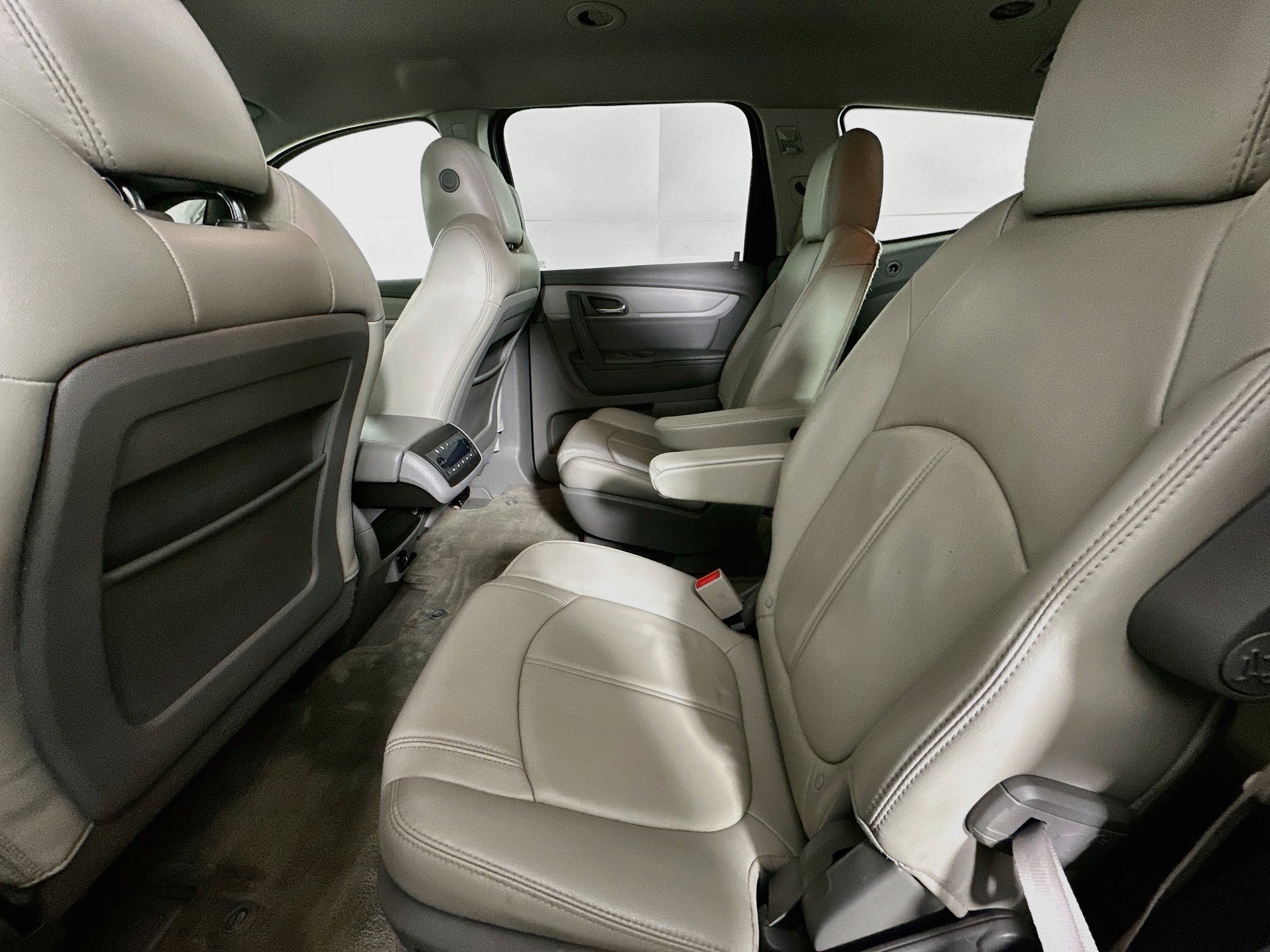 Used 2016 Chevrolet Traverse LT FWD image 27
