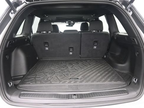 Used 2025 Jeep Grand Cherokee 4WD image 26