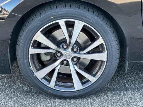 Used 2017 Nissan Maxima 3.5 SV image 36