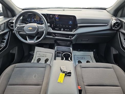 Used 2025 Chevrolet Equinox LT FWD image 13
