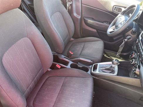 Used 2020 Hyundai Venue SE image 10