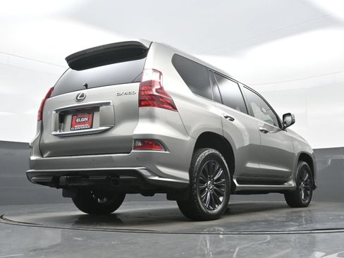 Used 2021 Lexus GX 460 Premium w/ Accessory Package AWD/4WD image 31
