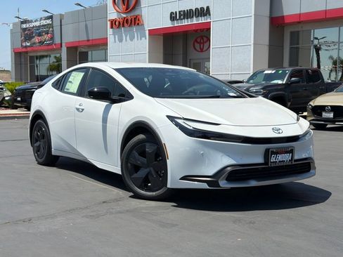 New 2026 Toyota Prius Plug-In Hybrid FWD image 1