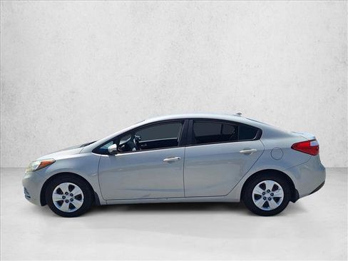 Used 2015 Kia Forte LX FWD image 8