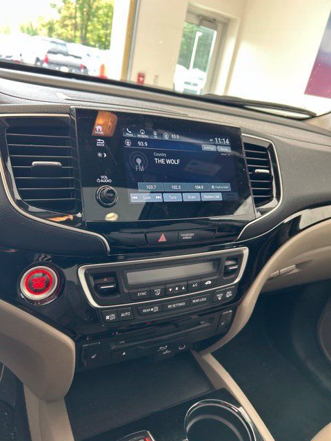 Used 2021 Honda Pilot Touring image 19