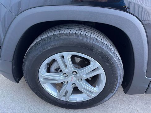 Used 2022 GMC Terrain SLE w/ Driver Convenience Package image 11