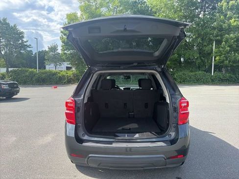 Used 2017 Chevrolet Equinox LT w/ Convenience Package FWD image 34