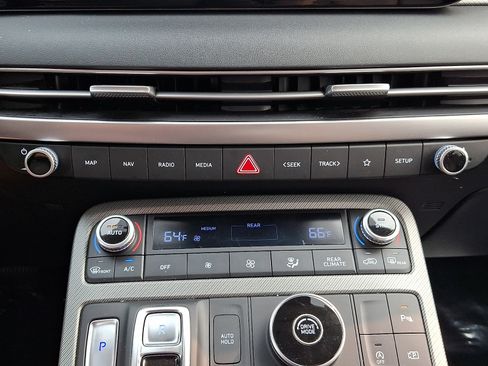 Certified 2024 Hyundai Palisade SEL FWD image 15