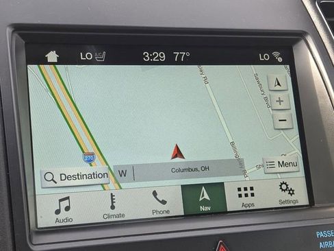 Used 2018 Ford Taurus SHO image 4