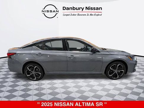 Certified 2025 Nissan Altima 2.5 SR AWD/4WD image 2