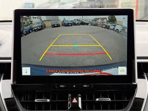 Used 2026 Toyota Corolla Cross XLE image 31