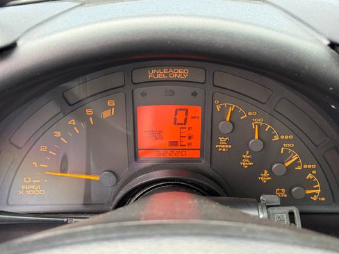 Used 1993 Chevrolet Corvette Coupe RWD image 17