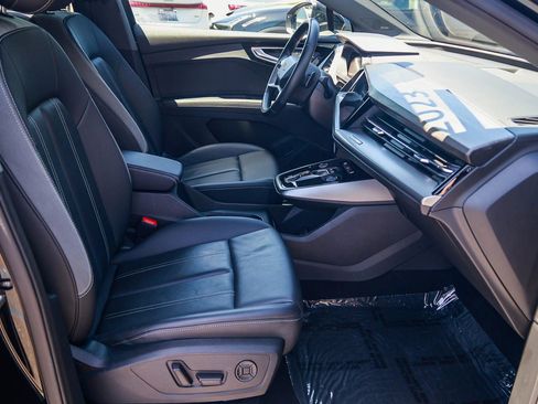 Used 2023 Audi Q4 e-tron Premium Plus w/ Premium Plus RWD image 18