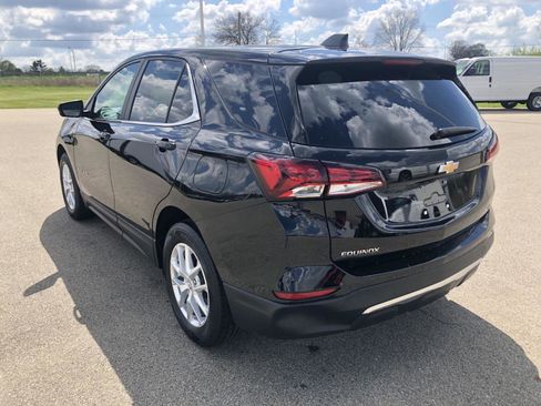 Used 2024 Chevrolet Equinox LT FWD image 3