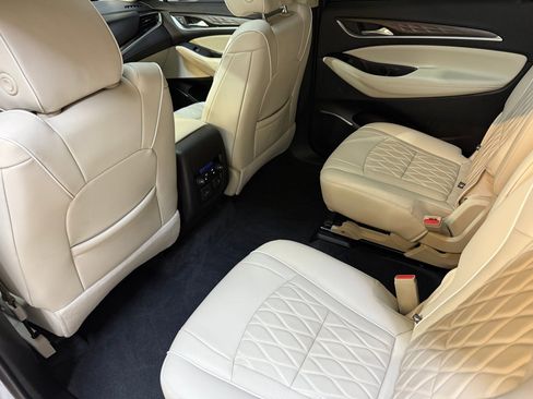 Used 2023 Buick Enclave Avenir image 39