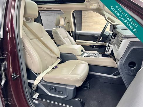 Used 2023 Ford Expedition XLT AWD/4WD image 8