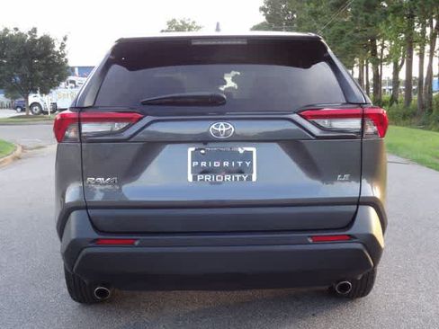Used 2023 Toyota RAV4 LE FWD image 3