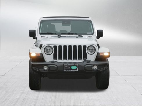 Used 2021 Jeep Wrangler Unlimited Sahara image 2